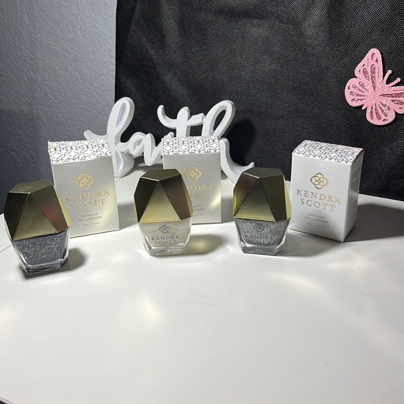 Fingernail polish, brand, new NEVER opened. - Picture 4 of 4